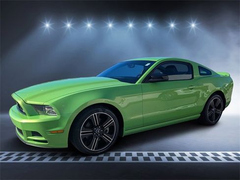 Used 2013 Ford Mustang Premium w/ V6 Performance Pkg image 6