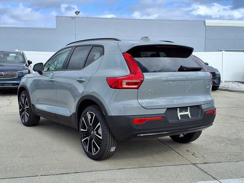 New 2026 Volvo XC40 B5 Ultra w/ Protection Package Premier image 5