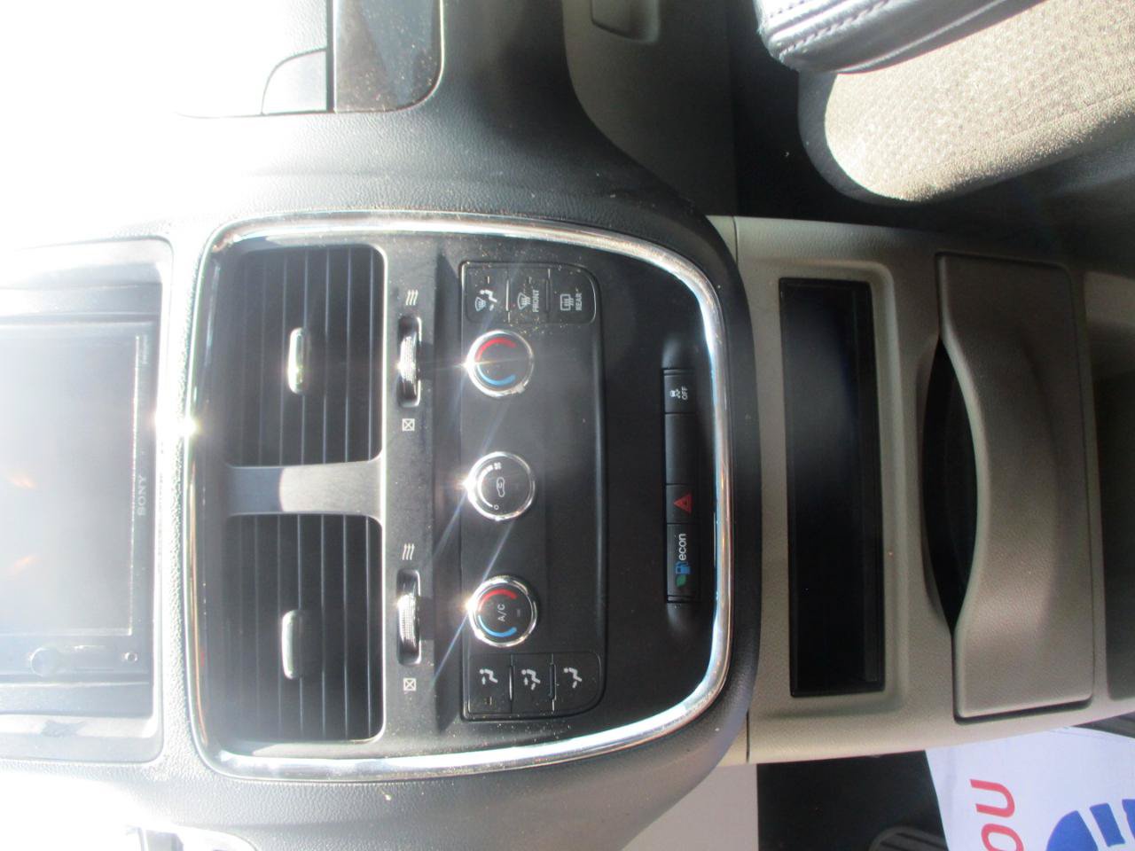 Used 2016 Dodge Grand Caravan American Value Package w/ UConnect Hands-Free Group FWD image 13