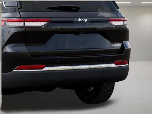 New 2026 Jeep Grand Cherokee Laredo RWD image 13