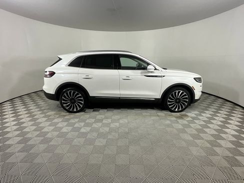 Used 2022 Lincoln Nautilus Black Label w/ Class II Trailer Tow Package image 5