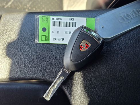 Used 2005 Porsche Boxster RWD image 29