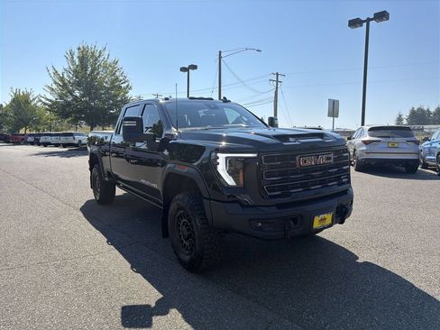 Certified 2025 GMC Sierra 2500 AT4X w/ AT4X AEV Edition AWD/4WD image 3