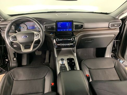 Used 2023 Ford Explorer Limited w/ Equipment Group 301A image 38
