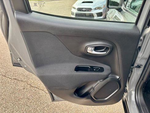 Used 2020 Jeep Renegade Sport image 16