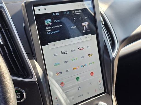 Used 2024 Ford Edge SEL image 26