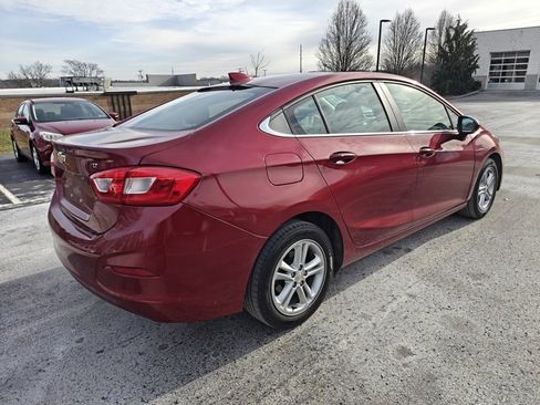 Used 2017 Chevrolet Cruze LT w/ Convenience Package image 5