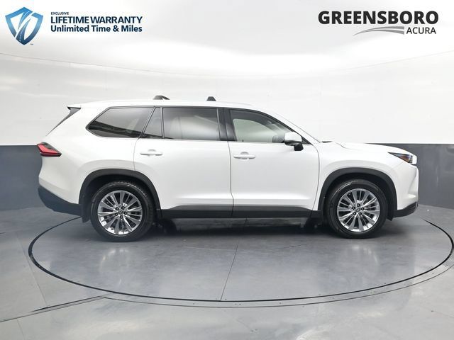 Used 2024 Toyota Grand Highlander AWD image 4