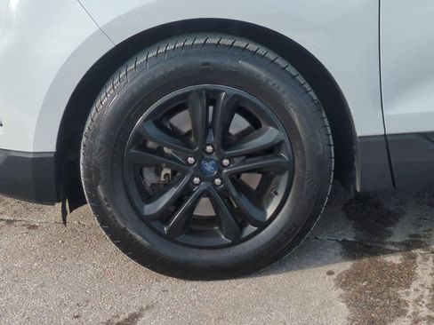 Used 2020 Ford Edge SEL w/ Convenience Package image 12