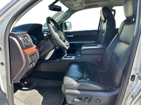 Used 2016 Toyota Tundra Limited w/ Limited Premium Package AWD/4WD image 10