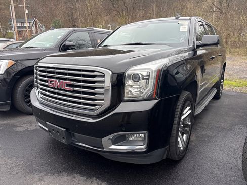 Used 2018 GMC Yukon XL SLT w/ Premium Edition image 3