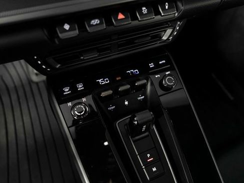 Used 2020 Porsche 911 Carrera image 22