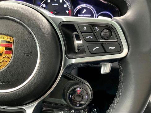 Certified 2023 Porsche Cayenne Coupe AWD/4WD image 16