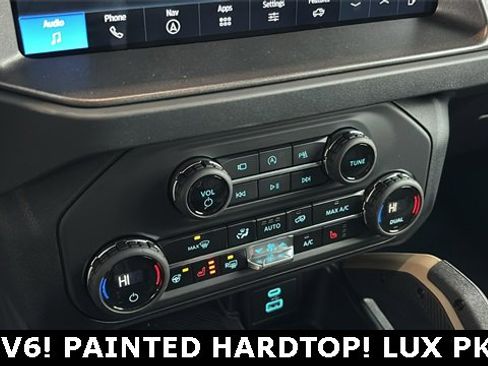 New 2025 Ford Bronco Badlands image 16