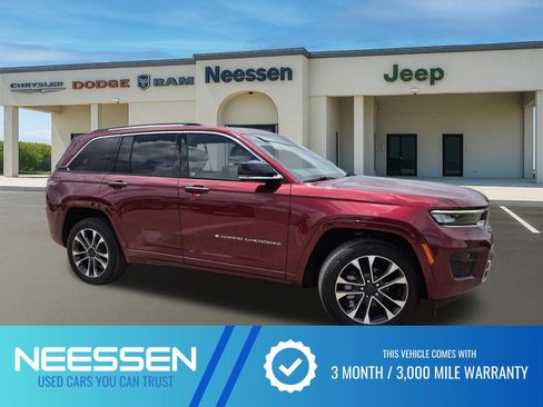 Used 2023 Jeep Grand Cherokee Overland RWD image 1