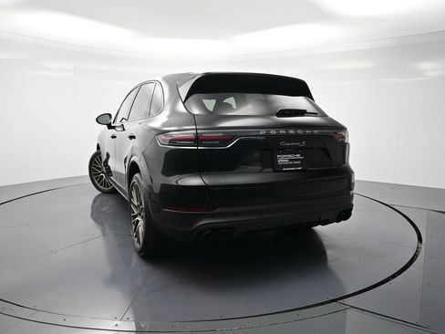 Used 2023 Porsche Cayenne S Platinum image 27