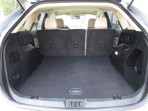 Used 2024 Ford Edge SEL image 8