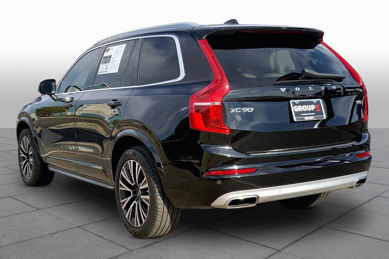 Used 2020 Volvo XC90 T5 Momentum w/ Protection Package Premier FWD image 12