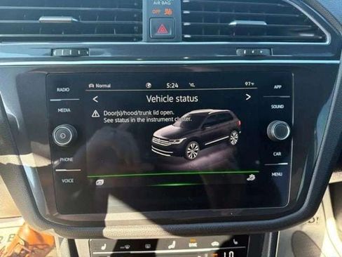 Used 2022 Volkswagen Tiguan SE R-Line AWD/4WD image 14
