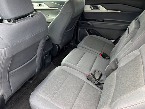 Used 2026 Ford Explorer Active RWD image 12