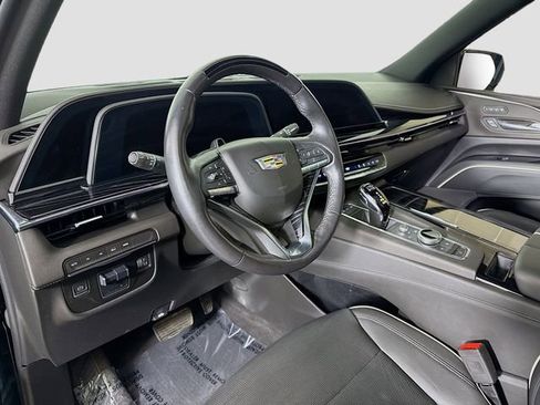 Used 2023 Cadillac Escalade Sport w/ LPO, Illumination Package AWD/4WD image 9