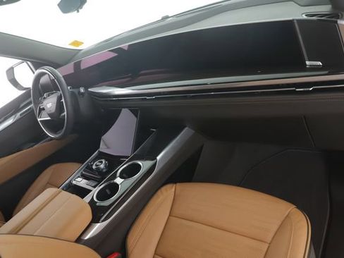 Used 2025 Cadillac Escalade Premium Luxury w/ Touring Package image 35