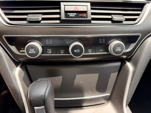 Used 2021 Honda Accord LX image 37