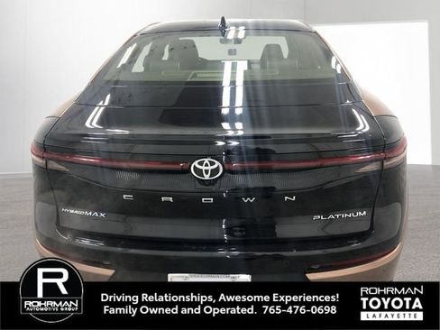 Used 2023 Toyota Crown Platinum image 5