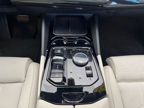 Certified 2024 BMW 530i w/ Premium Package RWD image 11