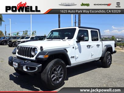 New 2025 Jeep Gladiator Sport