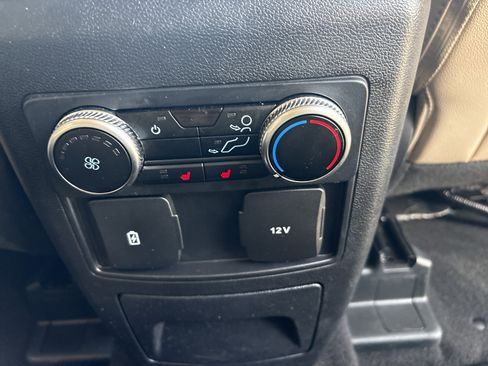 Used 2024 Ford Explorer Limited image 10