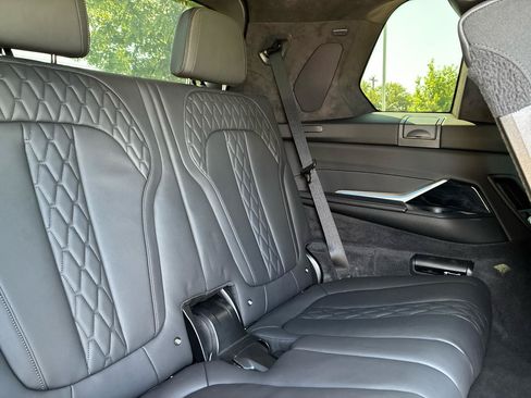 Used 2025 BMW X7 M60i w/ Executive Package AWD/4WD image 62