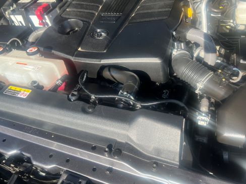 Used 2022 Toyota Tundra Limited image 10