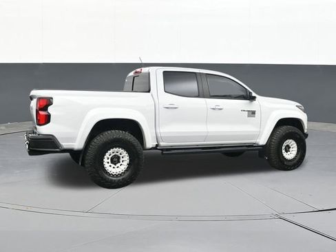 Used 2024 Chevrolet Colorado ZR2 w/ ZR2 Bison Edition image 17