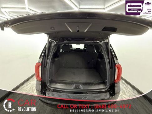 Used 2024 GMC Yukon XL SLT image 6