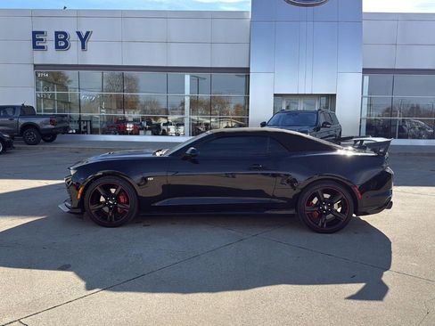 Used 2022 Chevrolet Camaro SS image 2