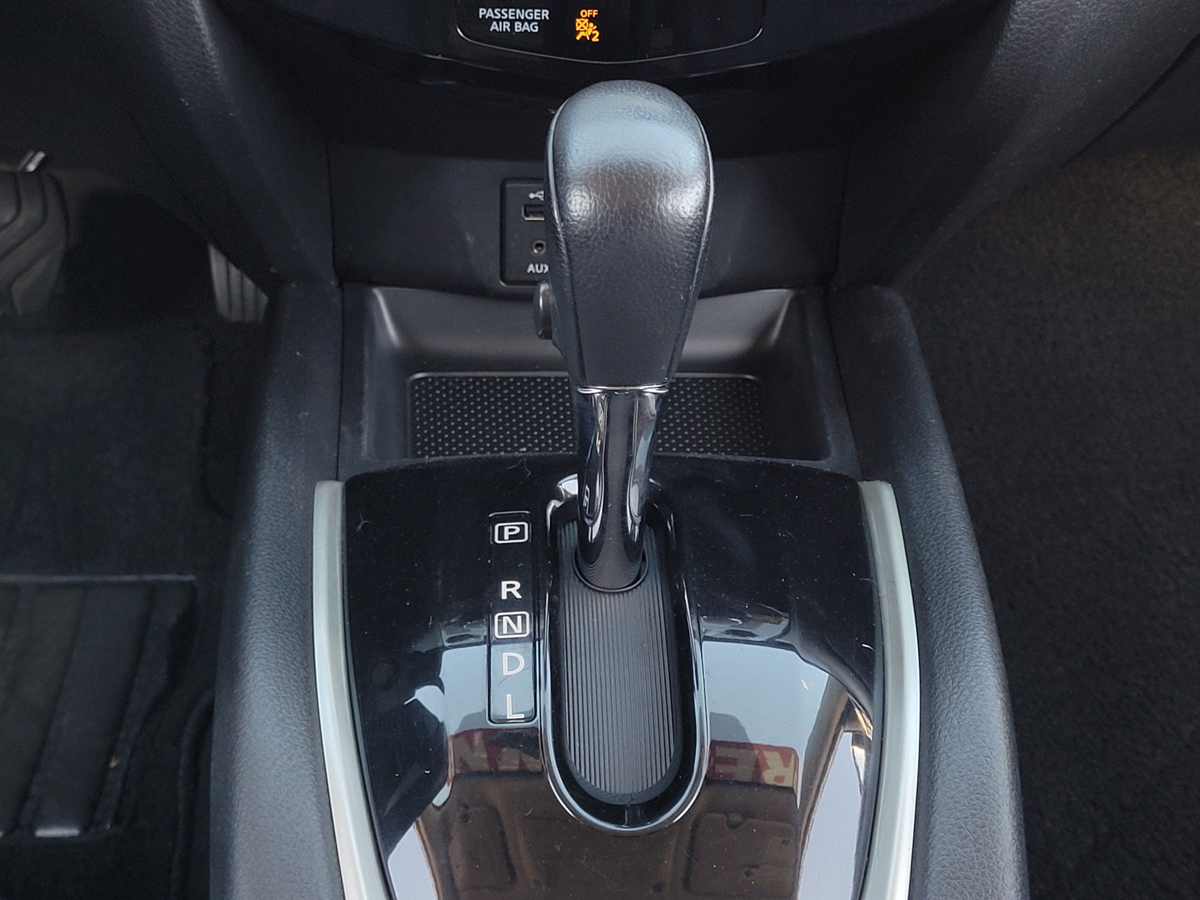 Used 2016 Nissan Rogue SL AWD/4WD image 18