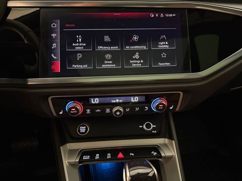 Used 2023 Audi Q3 2.0T Premium Plus w/ Premium Plus Package image 24