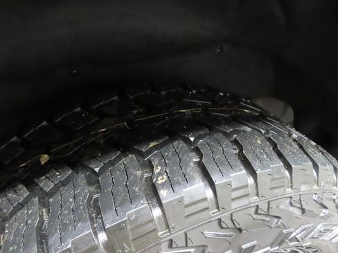 Used 2023 GMC Sierra 1500 Elevation w/ Elevation Premium Package image 38