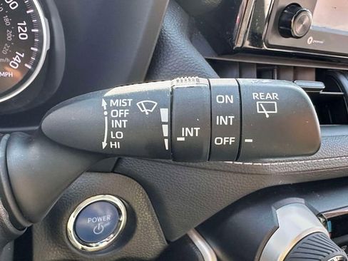 Used 2021 Toyota RAV4 XLE AWD/4WD image 28