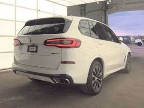 Used 2022 BMW X5 xDrive40i AWD/4WD image 2
