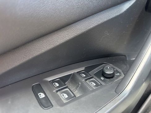 Used 2019 Volkswagen Jetta S FWD image 12