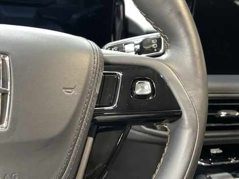 Used 2025 Lincoln Aviator 2WD image 20
