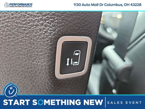 New 2026 Chrysler Pacifica Select image 15
