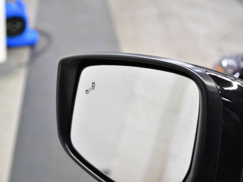 Used 2025 Nissan Versa SV image 14