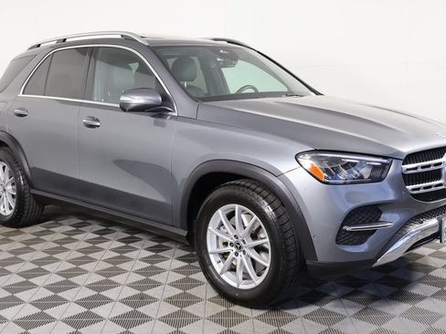 Used 2024 Mercedes-Benz GLE 450e 4MATIC image 3