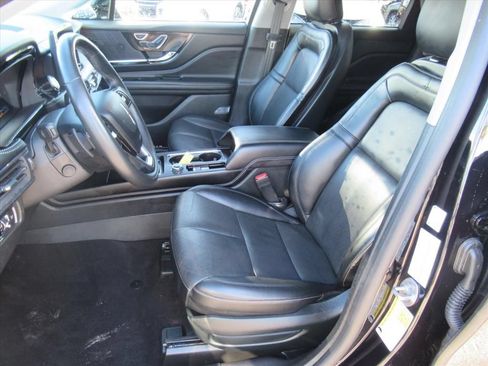 Used 2022 Lincoln Corsair Grand Touring w/ Towing Package AWD/4WD image 16