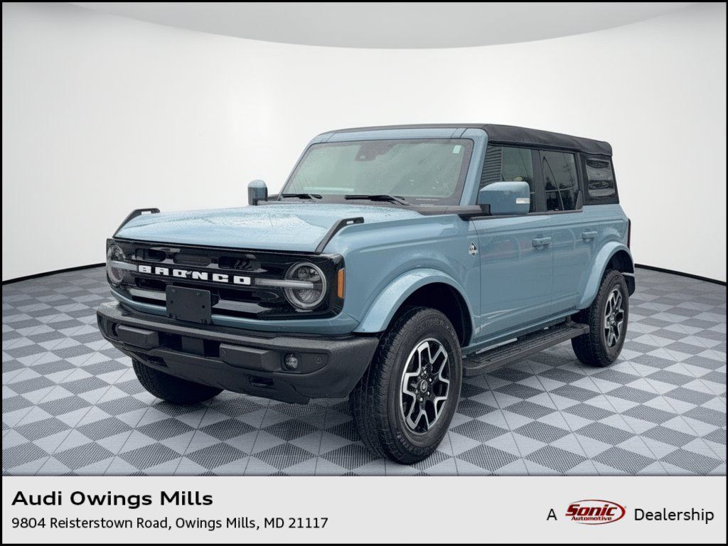 Used 2023 Ford Bronco Outer Banks AWD/4WD image 1