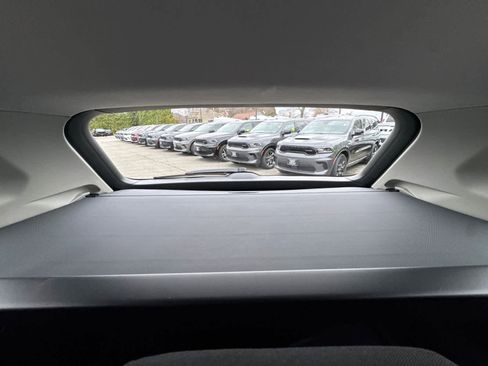 Used 2024 Volkswagen Tiguan S image 36