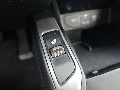 Used 2024 Kia Sorento S AWD/4WD image 29